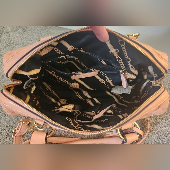 Anne Klein Faux Leather Quilted Satchel Bag in Peach; Brand-New Without Tags - Picture 8 of 16